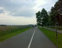 Droga rowerowa wzdłuż lotniska w Bielsku - MojRower.pl
