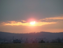 Akurat trafiliśmy na piękny zachód słońca. Zdjęcie niestety nie oddaje tego co widzieliśmy. - MojRower.pl